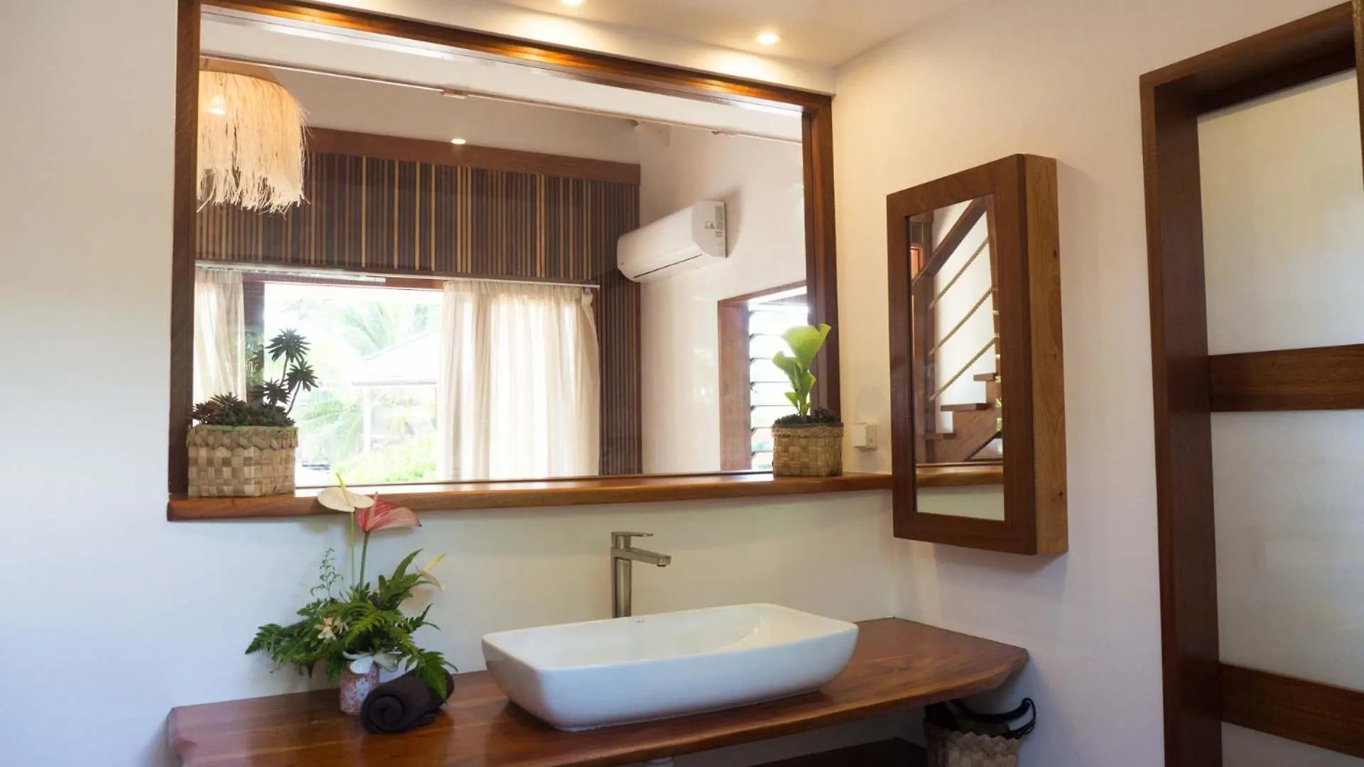 ロッジ Moorea Reef Bungalows - Kahaia